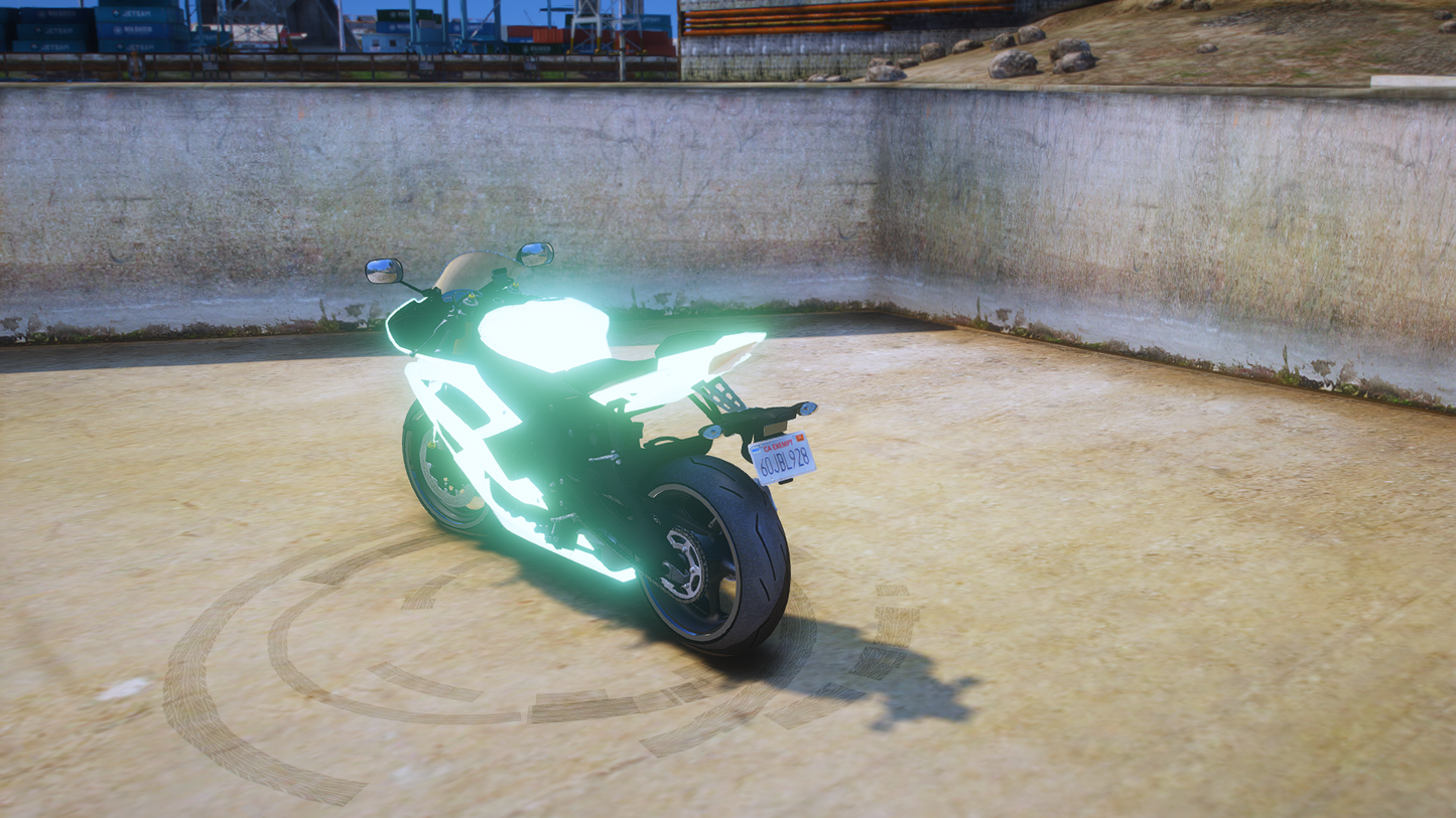 (Debadged) Yamaha YZF R6 Glowing